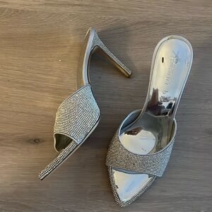 💥FLASH SALE 💥 Silver Rhinestone Mule Heeled Slip-on Sandals size 10